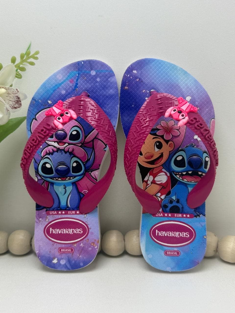 Chinelo Infantil Stitch Lilo E Stitch Menina Havaianas Com Aplique Pins